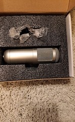 MXL 910 Mid Diaphragm Condenser Microphone – XLR