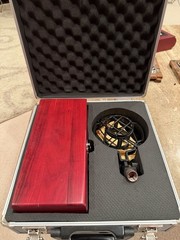 Cascade Microphones Fat Head II Ribbon Microphone Gold Mesh Grill XLR