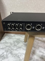 TASCAM unbalanced/balanced line converter LA-80