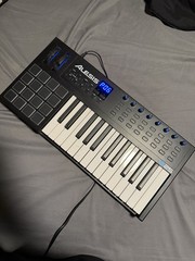 Alesis VI25 Advanced 25-key USB Midi Keyboard Controller