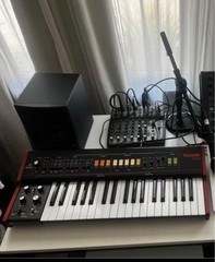 BEHRINGER VC340 Analog Synthesizer Vocoder String Synthesizer Brand New In Stock