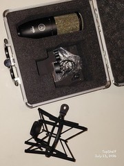 ​AKG P220 Large-Diaphragm Condenser Microphone – With Shock Mount and Hard…