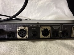DBX 166 Over Easy Compressor with Gate and Peakstop Gain Reduction Rack Mount