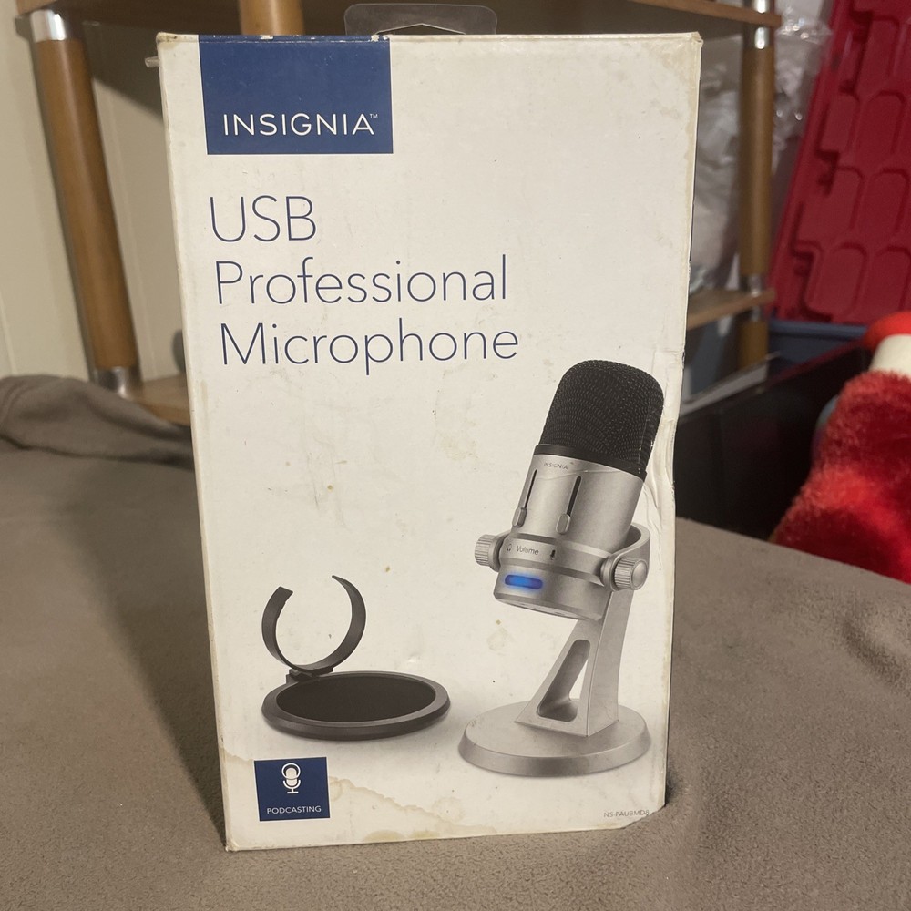 Insignia USB Professional Microphone with Stand For Podcasting