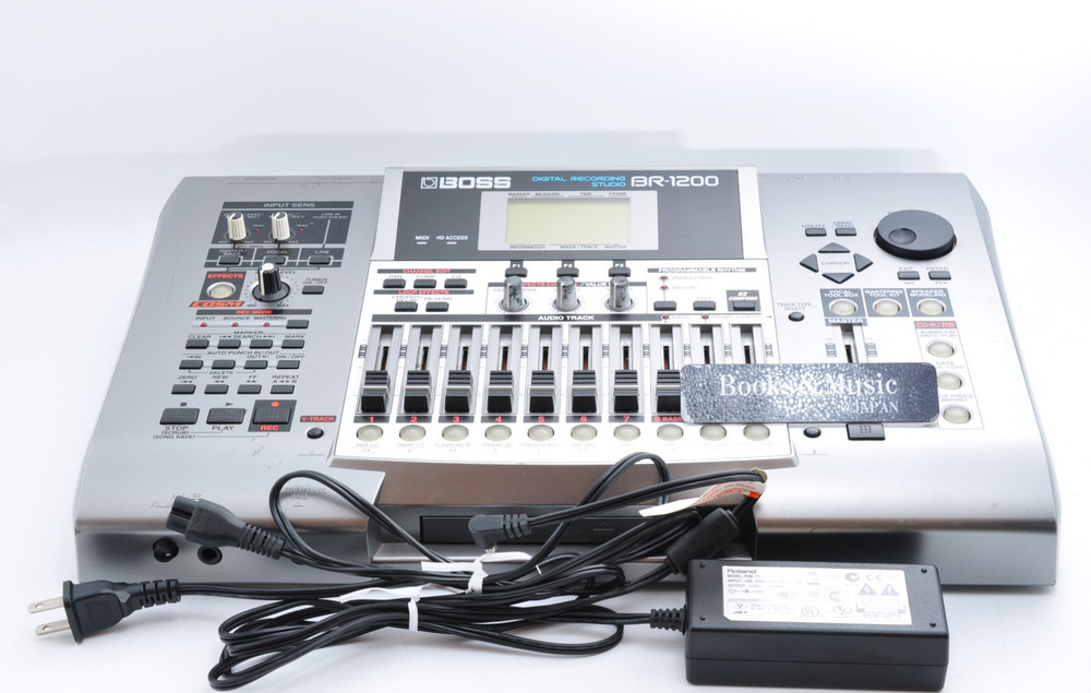 Boss BR-1200CD Digital Recording Studio 2007 w/Adapter Working AW08961