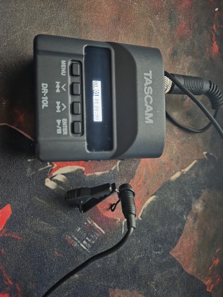 TASCAM DR-10L Portable Digital Audio Recorder (Great Condition)