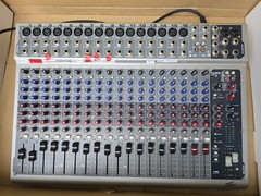 Peavey PV20 USB Equipped 20 Channel Mixer Music Studio Sound Board