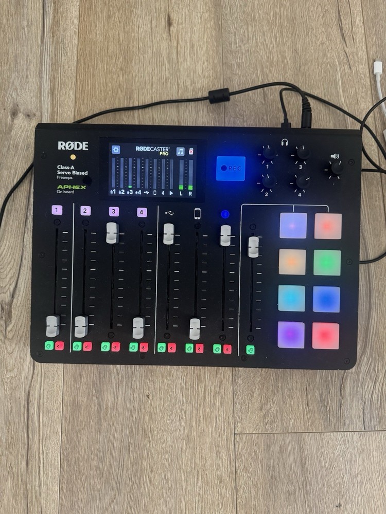 Rode Rodecaster Pro Production Studio Mixer (Power Cord & USB/USB-C Cable.)