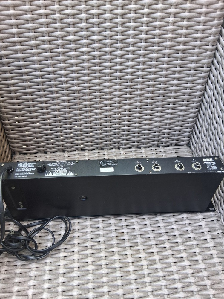 BBE 362 BBE Process Signal Processor 2-Ch Analog 1U Rack 1/4″ I/O Black