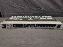 Behringer SRC2496 ULTRAMATCH PRO 24-Bit / 96KHZ A/D-D/A Sample Rate Converter