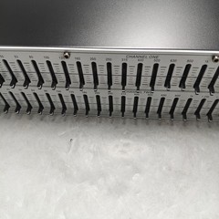 DBX 231S Dual 31 Band Graphic Equalizer Pro Audio Rack Mount EQ + Low Cut Filter