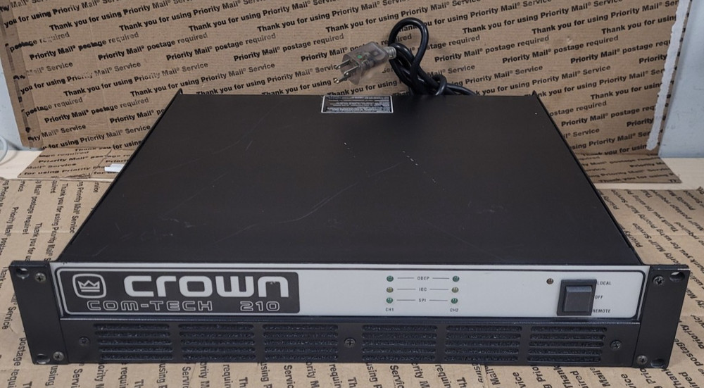 CROWN COM-TECH 210 Power Amplifier W/RACK EARS (TESTED)