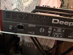 Used Great Condition Behringer DeepMind 6 37-Key 6-Voice Analog Synthesizer