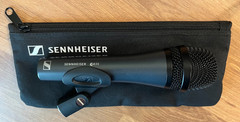 Sennheiser E835 Dynamic Wired XLR Professional Microphone + mic clip & pouch!!