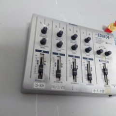 Roland EDIROL M-10E 10 Channel 8 Stereo Mixer good condition ③