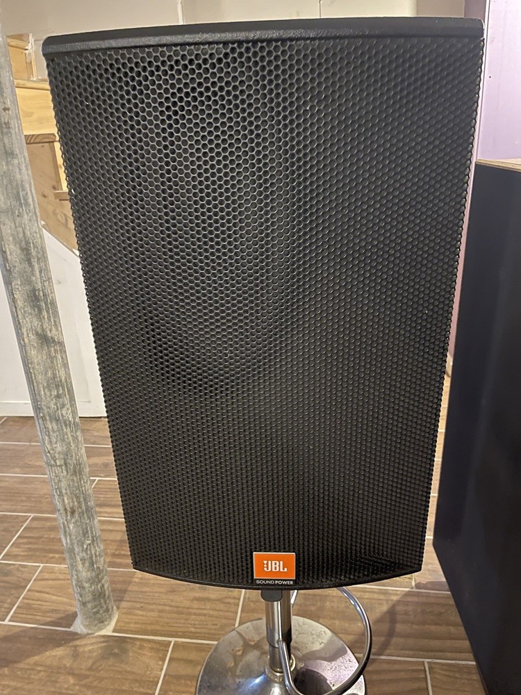Pair of JBL SP216-6 Two-Way Loudspeaker System