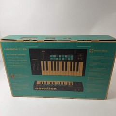 Novation Launchkey 25 USB-MIDI Controller