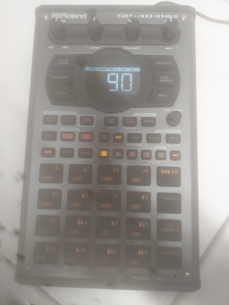 Roland SP-404MKII Sampler – Gray
