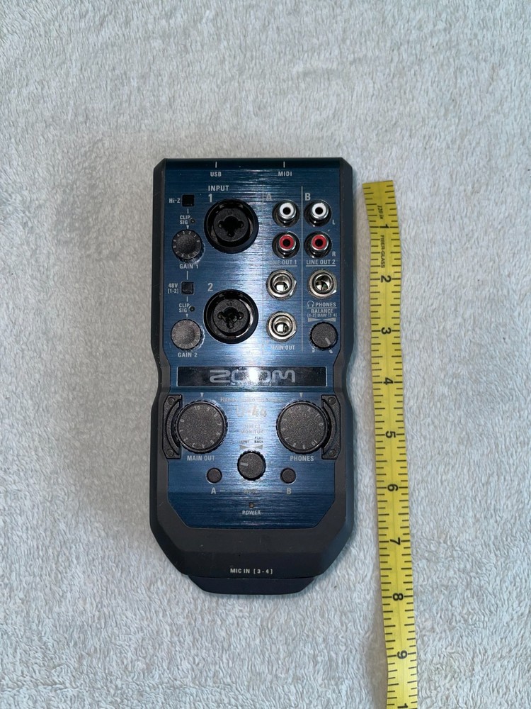 Zoom U-44 Handy Audio Interface