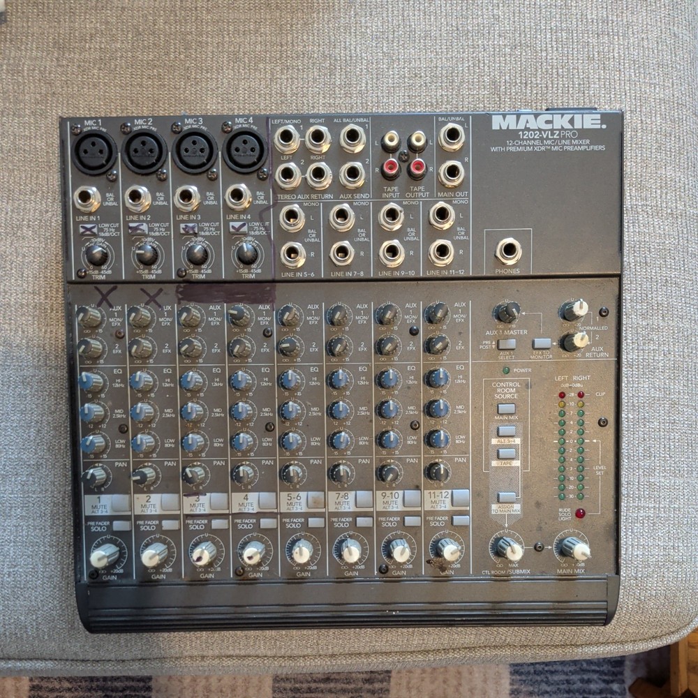 Mackie 1202VLZ PRO 12-Channel Compact Mixer made in usa