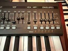 Used Great Condition Behringer DeepMind 6 37-Key 6-Voice Analog Synthesizer