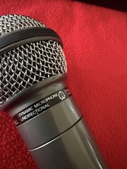 Vintage Realistic Highball Unidirectional Dynamic Microphone with Case 33-984B.