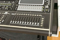 DiGiCo SD5 Digital Mixing Console w/ Waves Card, ST Optical & Road Case CG0105C