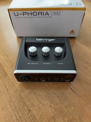 Behringer U-PHORIA UM2 Audio Interface