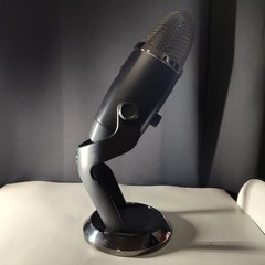 Blue Yeti X Professional USB Condenser Microphone for PC, Mac,Gaming,Recording