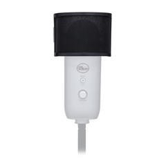 Blue Microphones Yeti (Blackout) Professional Multi-Pattern USB Mic Bundle