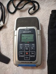 Zoom H2 Handy Portable Digital Recorder – Seems To Work- See Description