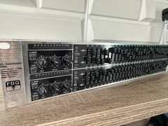 Behringer ULTRAGRAPH PRO FBQ3102HD 2-Channel 31-Band Graphic EQ