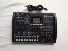 ZOOM R8 8-Track Digital Recorder Sampler USB Audio Interface Controller Tested