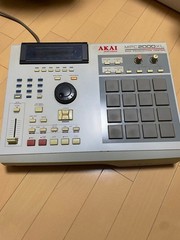 Akai MPC2000XL Sampler Vintage MPC Drum Machine Sequencer Classic Unit