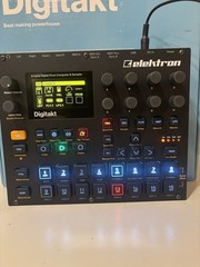 Elektron Digitakt 8-Voice Drum Computer & Sampler (Black) – Excellent Condition
