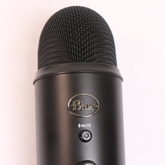 Blue Yeti A00121 888-000296 Condenser Microphone w/ Shock Mount TESTED Black USB