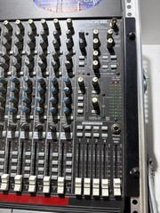 MACKIE PRODUCTS 1604-VLZ PRO 16 CHANNEL MIXER (P32011932)