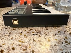 Alesis V Mini 25-Key USB MIDI Keyboard Controller w/ Pad Triggers