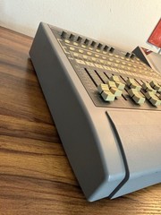 Roland VS-1680