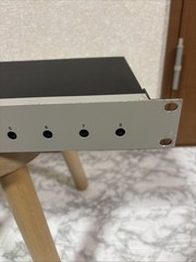 TASCAM unbalanced/balanced line converter LA-80