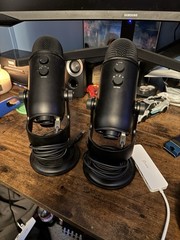Blue Yeti 20 Hz – 20 kHz Multi-Pattern USB Microphone A00121