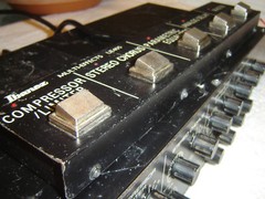 Ibanez UE405 Multi Effects, Original Black Version with Footswitch, Vintage Rack