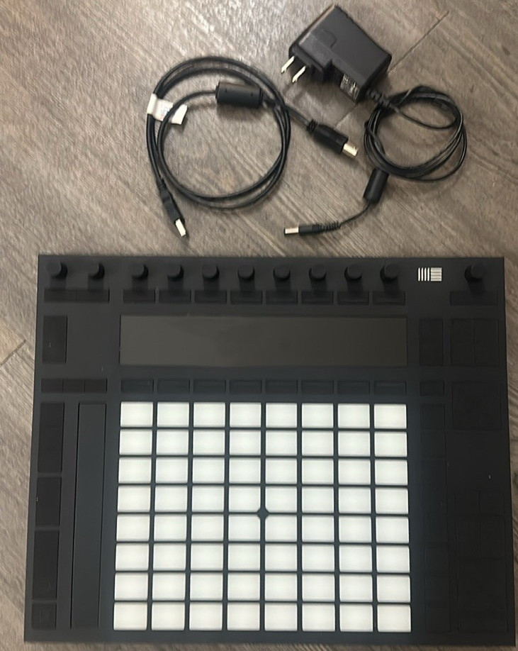 Ableton Push 2 Pad Controller w/ Display, Rotary Encoders, USB, PSU & Cable