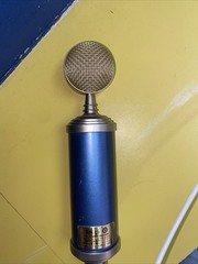 Blue Microphones Bluebird SL Studio Condenser Microphone – Blue