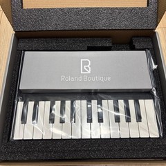 Roland Boutique JU-06A Synthesizer and K-25m Keyboard Set Good condition Unused