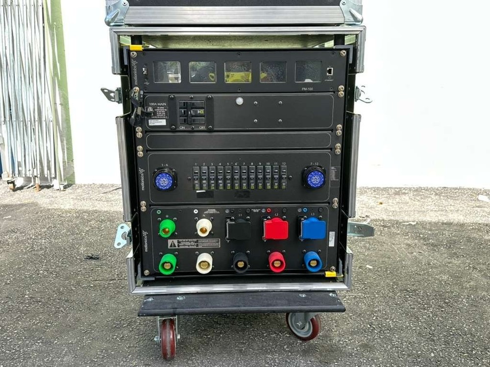 MOTION LABS 100A 3 -PHASE POWER DISTO W/ CASE #3486 (THS)