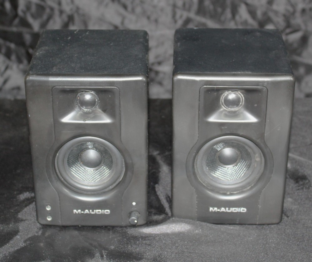 M-Audio BX3 Graphite 3.5″ Powered Studio Monitors Desktop Speakers (Pair) TESTED