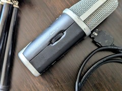 Apogee MiC 96K Wired USB Condenser Microphone with Stand and Lightning Adapter