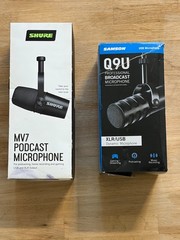 Podcast & Streaming Microphone Bundle (Shure MV7 Plus Q9U)