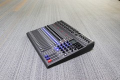 Zoom LiveTrak L-20 Digital Recording/Mixing Console